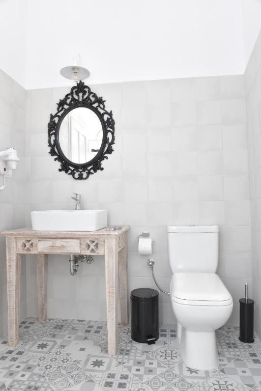 Oisyra Boutique Suites Ermoupoli Buitenkant foto